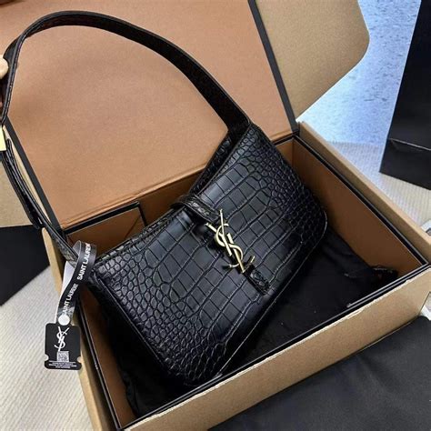 台灣 ysl 包 包|YSL baguette bag.